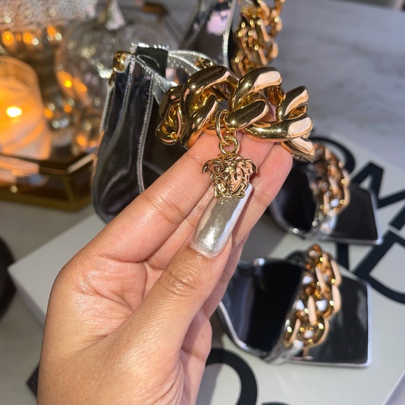 Versace Gold Medusa Chain Leather Sandal in Silver Mixed Metals - Picture 12 of 16